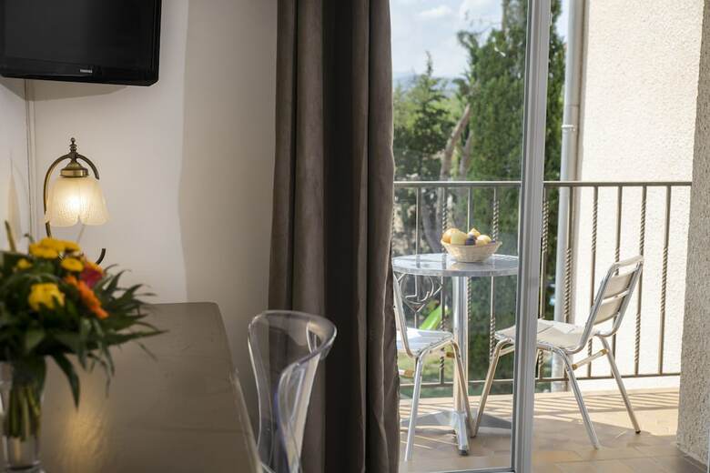 Hotel Le Neoulous