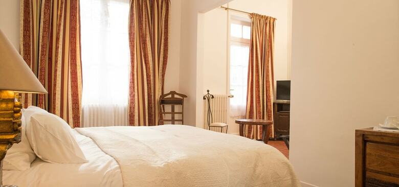Bed & Breakfast Aux Charmes de Maintenon