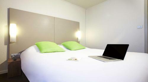 Hotel Campanile Plaisir