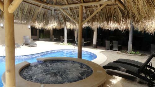 Hotel Colono Beach