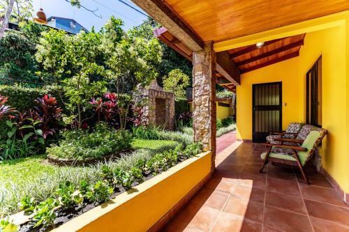 Bed & Breakfast La Terraza Guest House