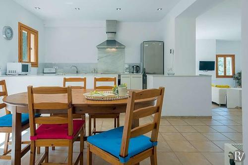 Arta Villa Sleeps 6 Pool Air Con Wifi