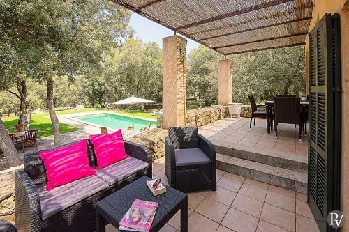 Arta Villa Sleeps 6 Pool Air Con Wifi