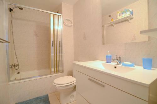 Apartamentos Cala Montgo