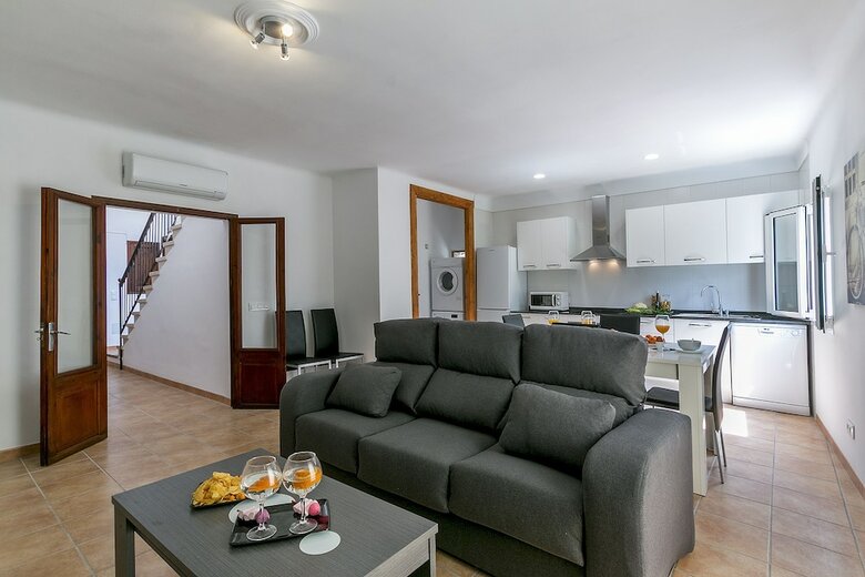 Town House Cas Decu