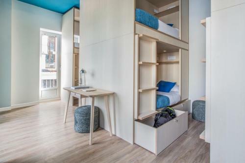 Mola Hostel