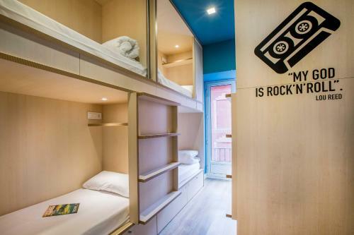 Mola Hostel
