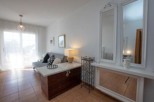 Ladera Del Mar Apartments