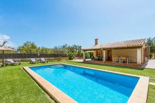 Pollenca Villa Sleeps 6 Pool Air Con Wifi