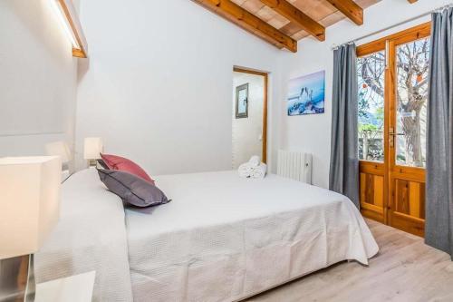 Pollenca Villa Sleeps 6 Pool Air Con Wifi