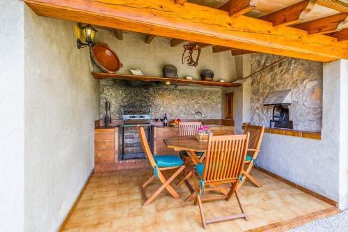 Pollenca Villa Sleeps 6 Pool Air Con Wifi