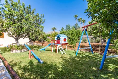 Cala San Vicente Villa Sleeps 6 Pool Air Con Wifi