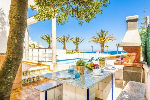 Punta Grossa Villa Sleeps 6 Pool Air Con Wifi
