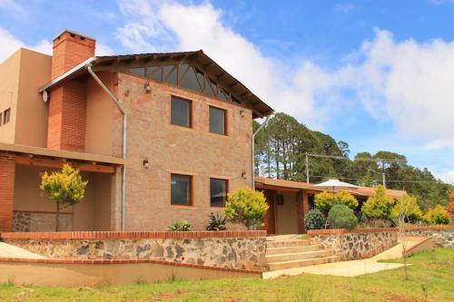 Hotel Y Caba�as Mountain Lodge