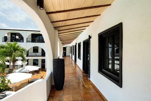 Hotel La Marina Inn