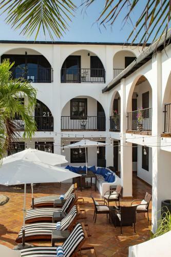 Hotel La Marina Inn