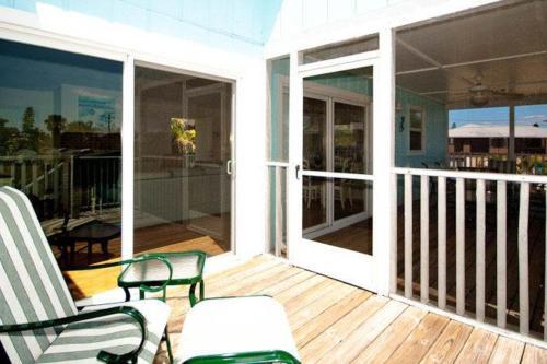 Holly Hideaway