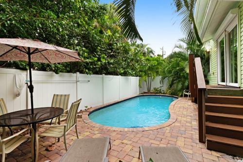 Key Lime Cottage West