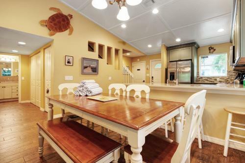 Key Lime Cottage West