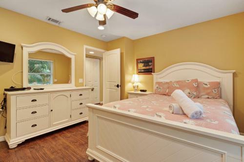 Key Lime Cottage West