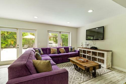 Sugar Plum Hideaway West