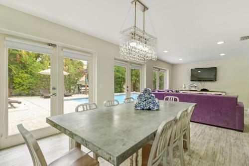 Sugar Plum Hideaway West
