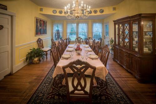 Bed & Breakfast Taylor House Inn