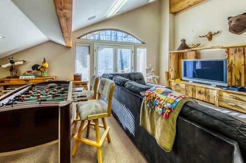 Cabin Sweet Cabin