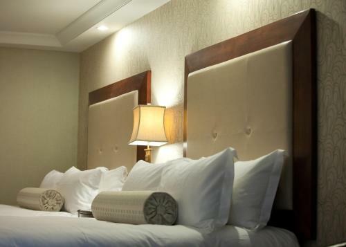 Hotel Town & Country Inn And Suites