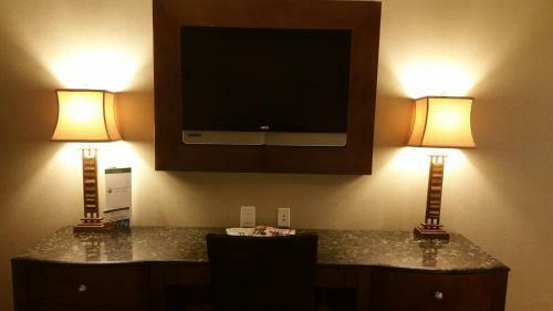 Hotel Town & Country Inn And Suites