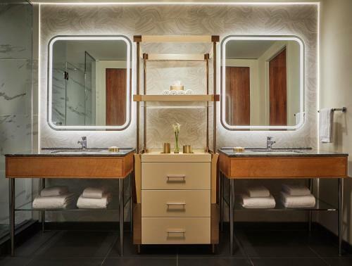 Hotel Viceroy Chicago