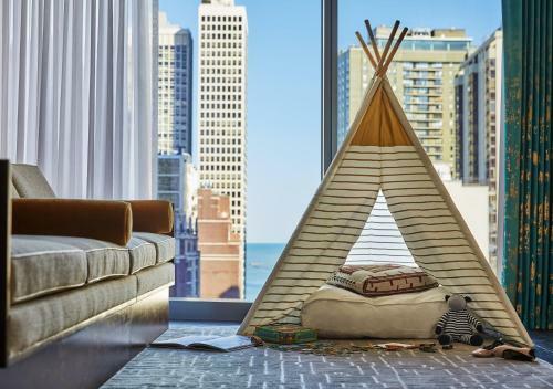 Hotel Viceroy Chicago