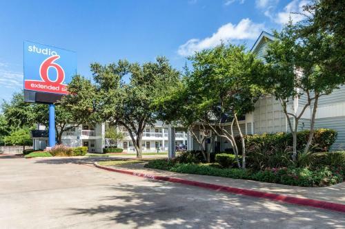 Hotel Studio 6 Dallas Northwest