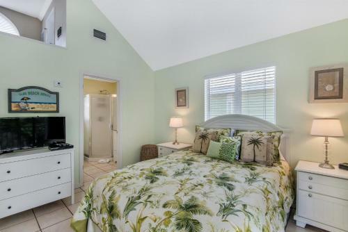 Nantucket Rainbow Cottages 20a/b