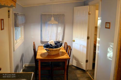 Posada Edgewater Inn & Cottages