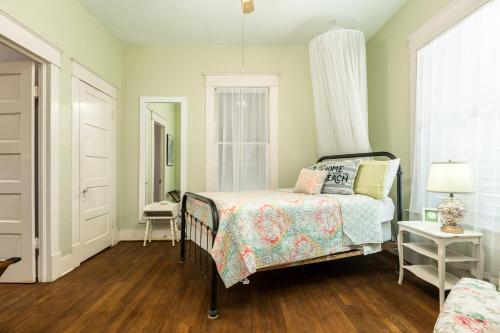 Castaway Cottage