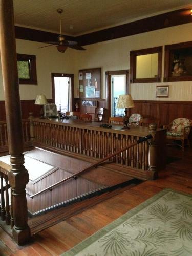 Hilo Bay Hostel