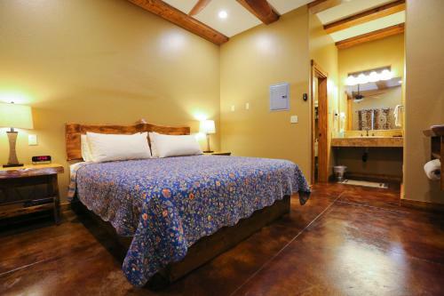 Baycrest Lodge