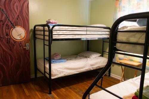 Music City Hostel