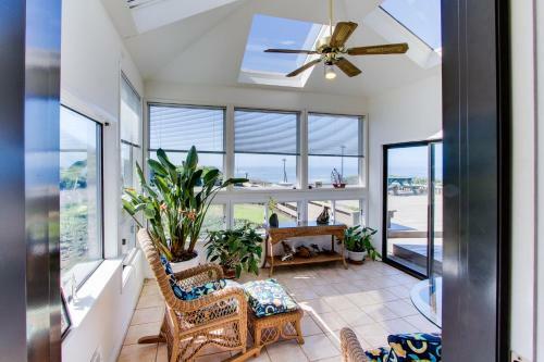 Yaquina Lighthouse Home