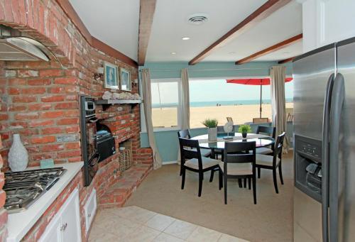 4801 Seashore Drive (68270)