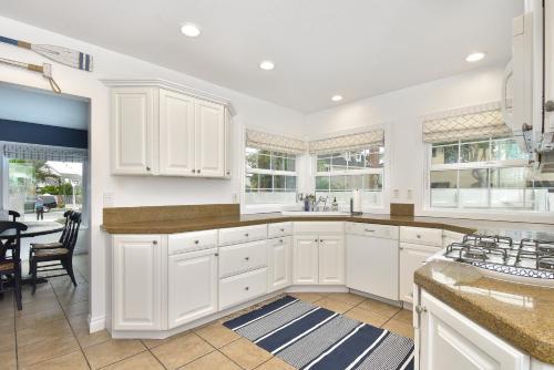 129 G Street (68208)