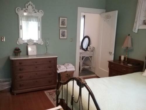 Hanover House Bed And Breakfast