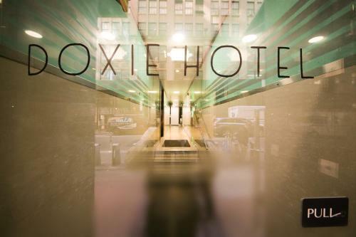 Doxie Hotel
