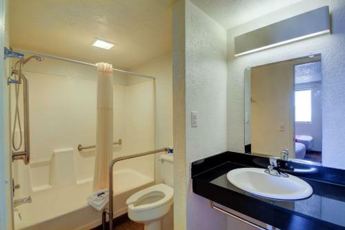 Hotel Motel 6 Oklahoma City North - Frontier City