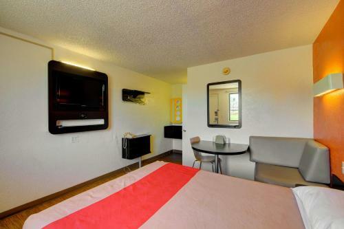 Hotel Motel 6 Oklahoma City North - Frontier City