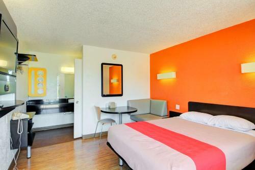 Hotel Motel 6 Oklahoma City North - Frontier City