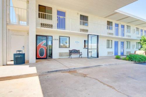 Hotel Motel 6 Oklahoma City North - Frontier City