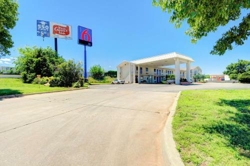 Hotel Motel 6 Oklahoma City North - Frontier City