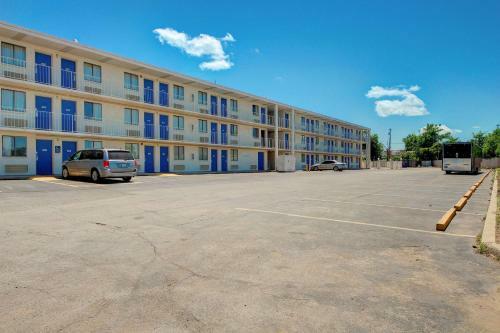 Hotel Motel 6 Oklahoma City North - Frontier City
